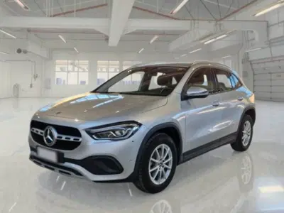 Mercedes-Benz GLA SUV 200 Automatic Business del 2022 usata a Belpasso