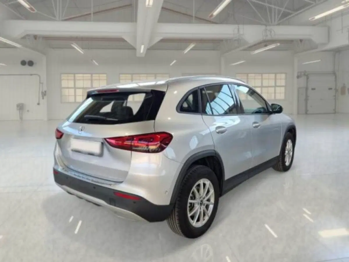 Mercedes-Benz GLA SUV usata a Catania (2)