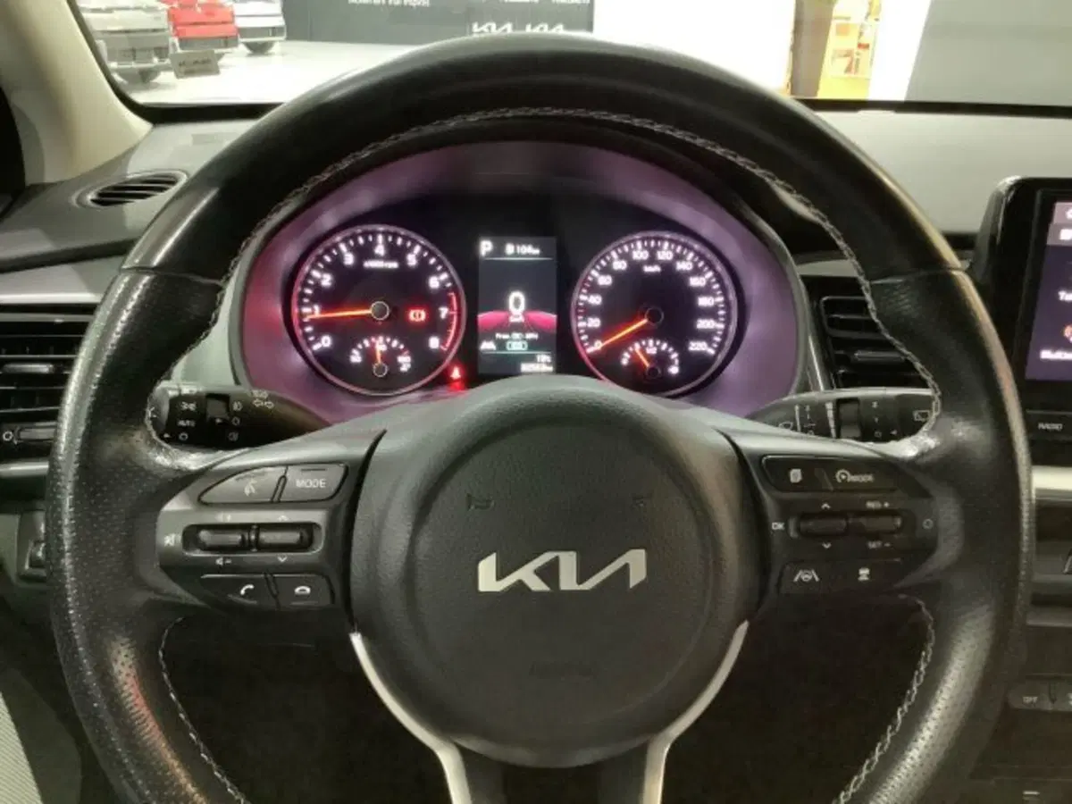 Kia Stonic usata a Catania (19)