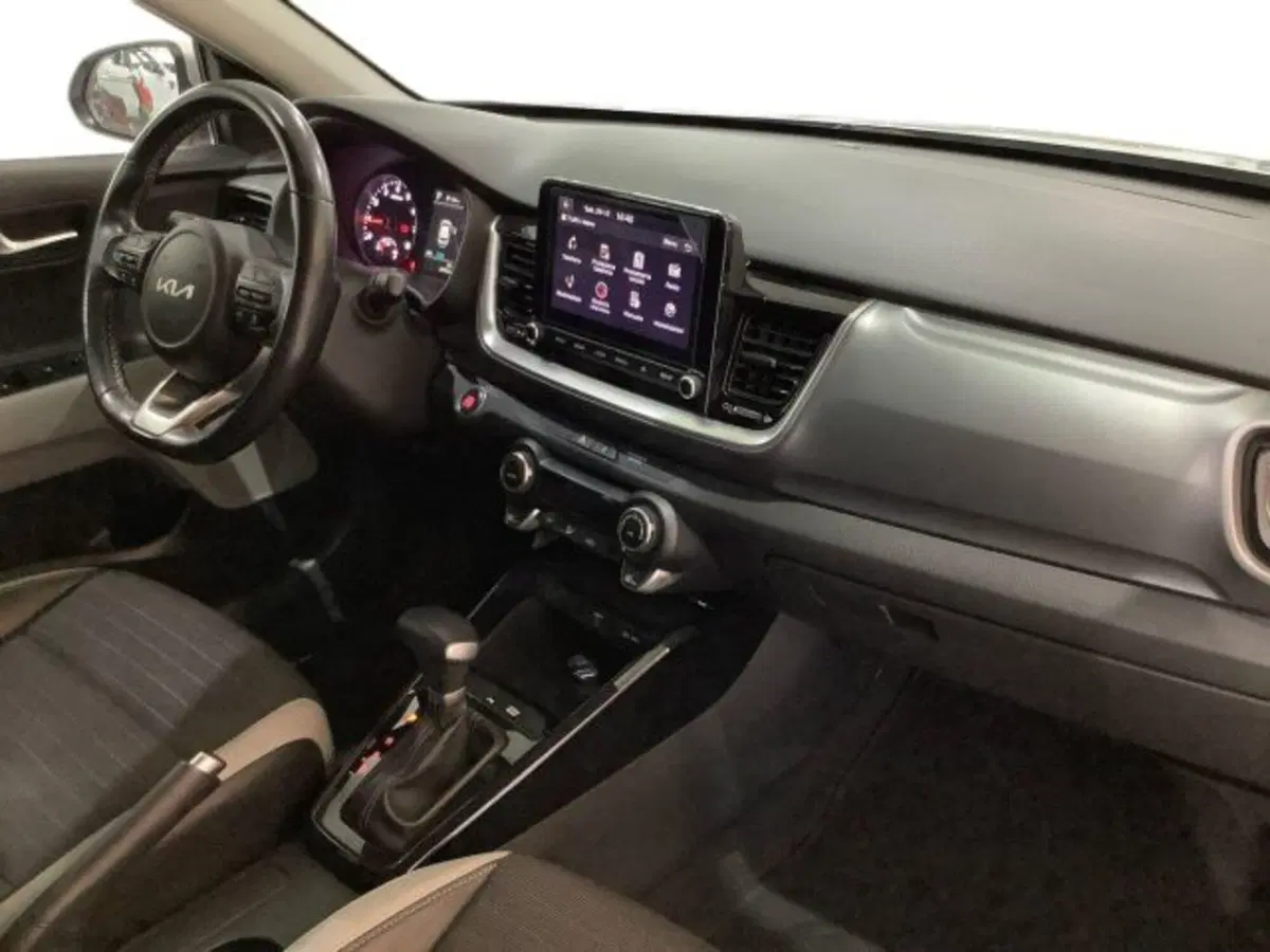 Kia Stonic usata a Catania (9)