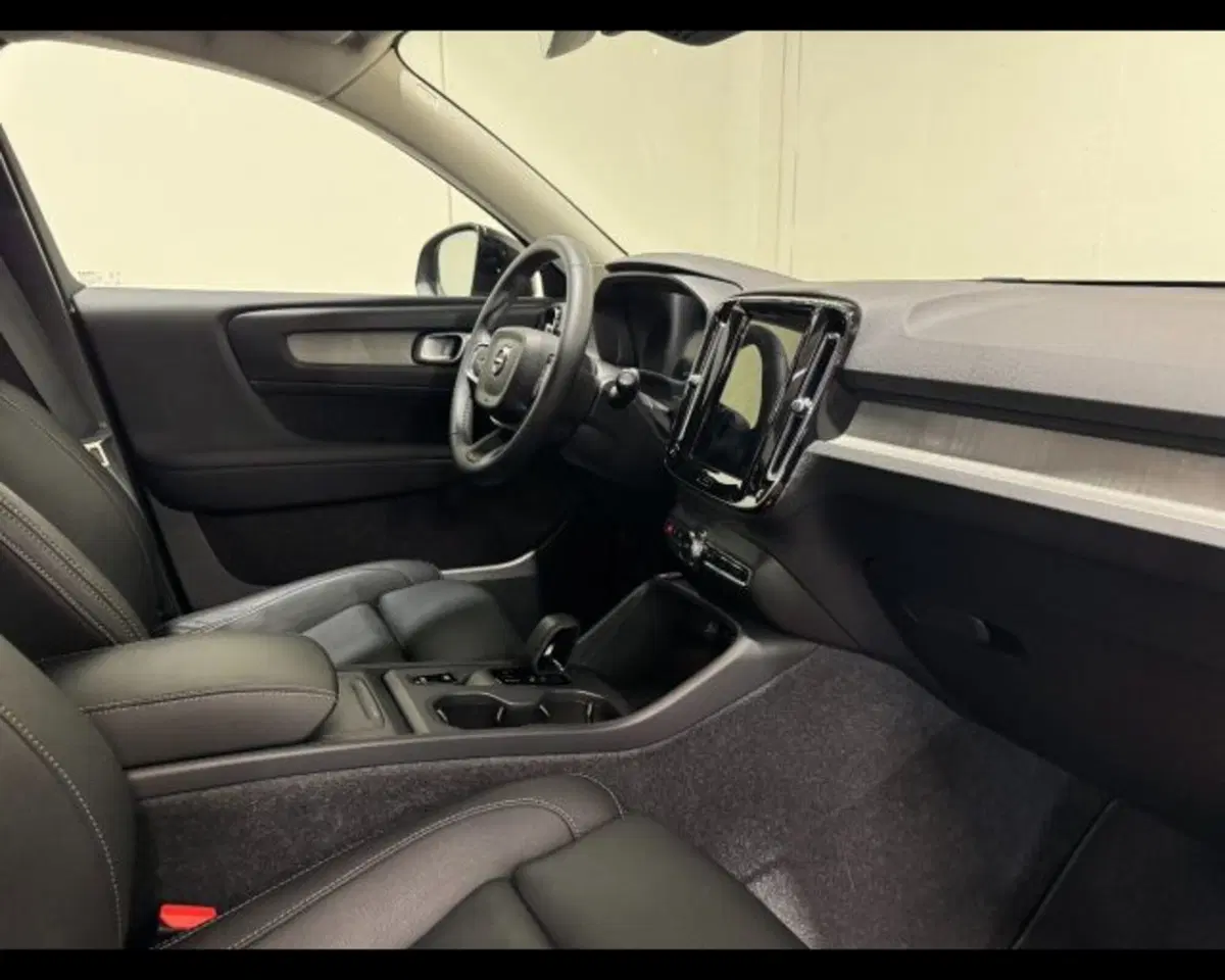 Volvo XC40 usata a Treviso (4)