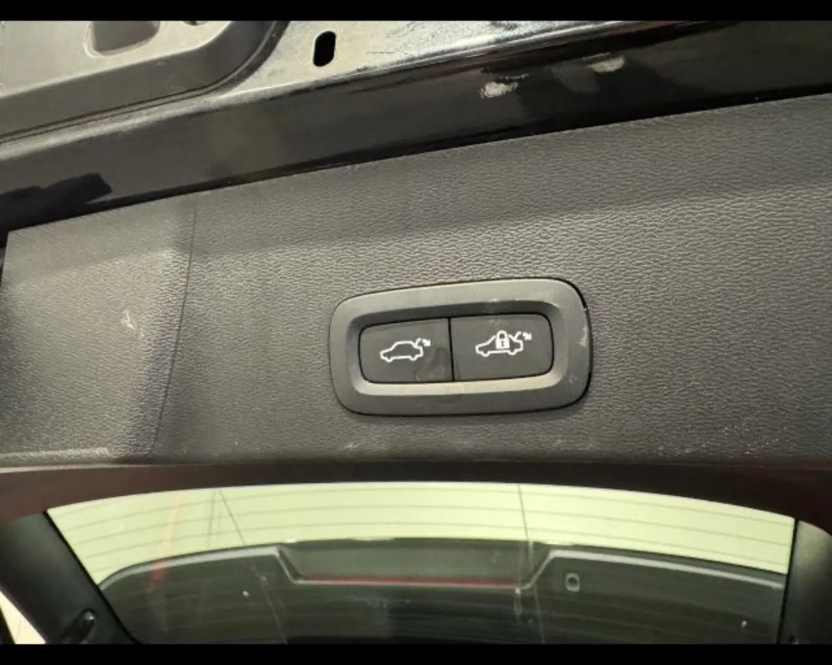 Volvo XC40 usata a Treviso (9)