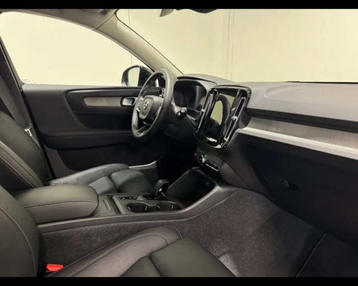 Volvo XC40 usata a Treviso (4)