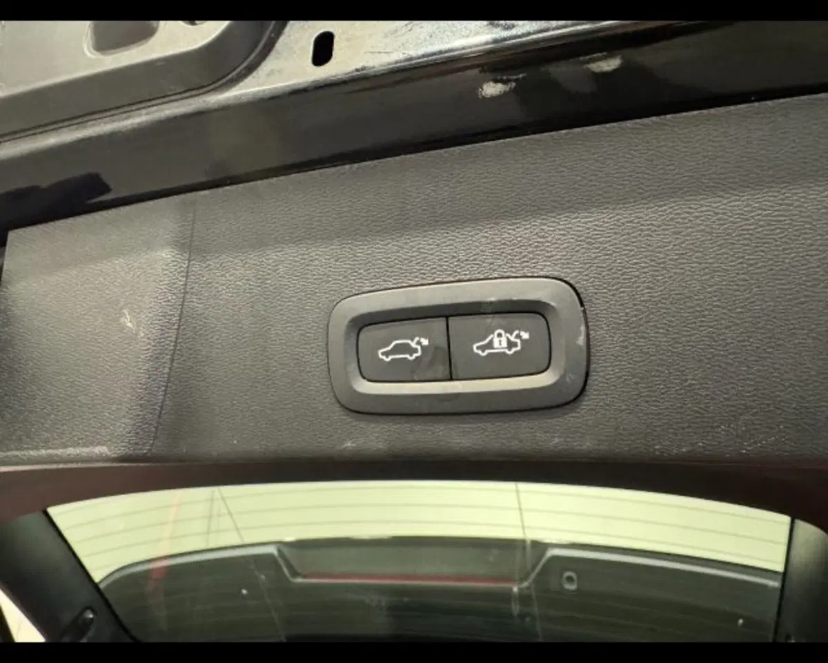 Volvo XC40 usata a Treviso (9)