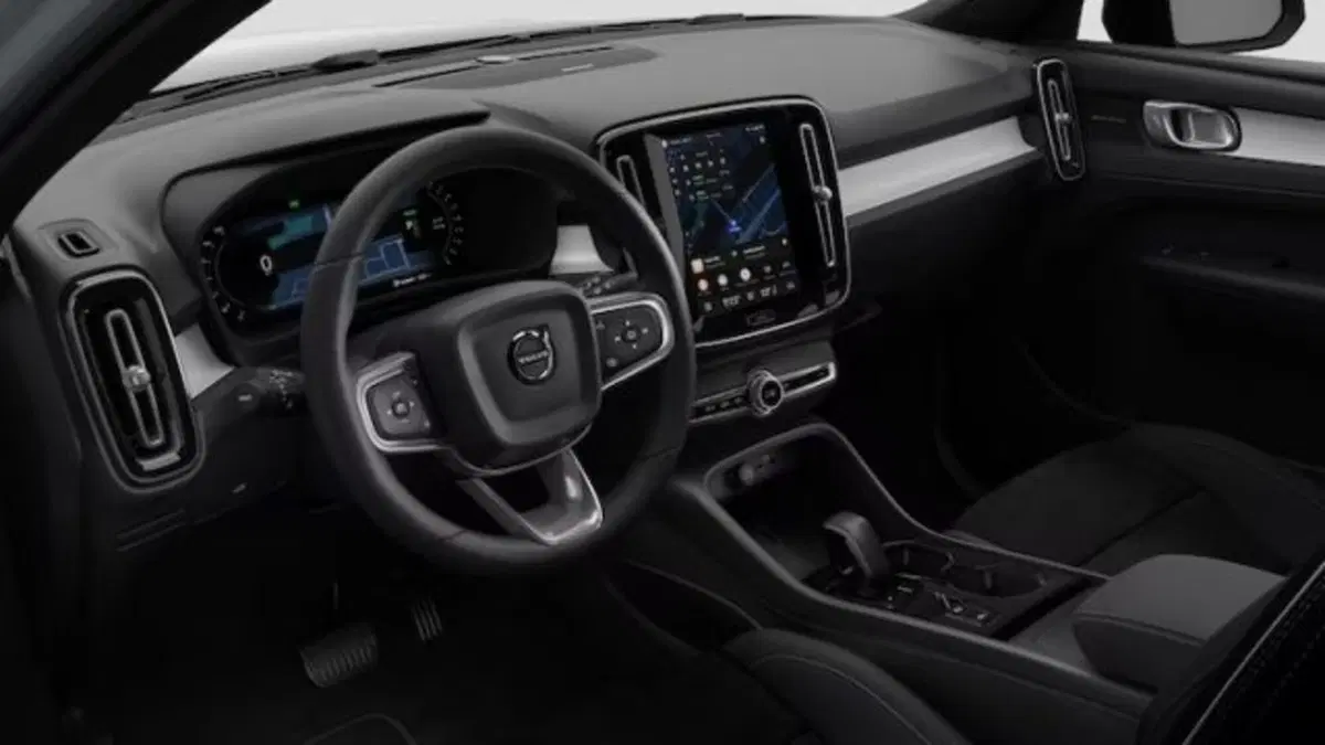 Volvo XC40 nuova a Treviso (10)