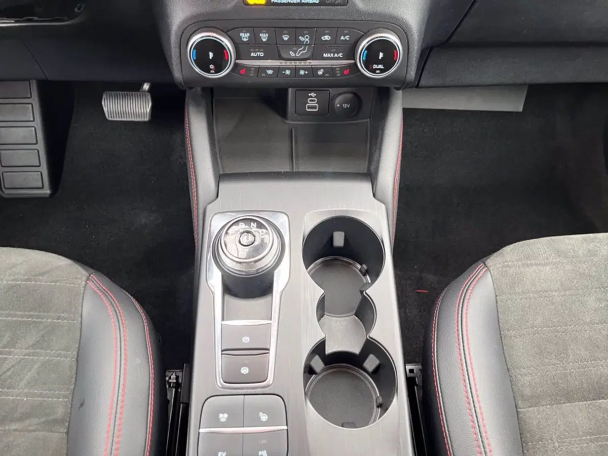 Ford Kuga usata a Milano (16)