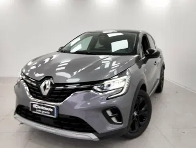 Renault Captur Full Hybrid E-Tech 145 CV Techno del 2023 usata a Lurate Caccivio