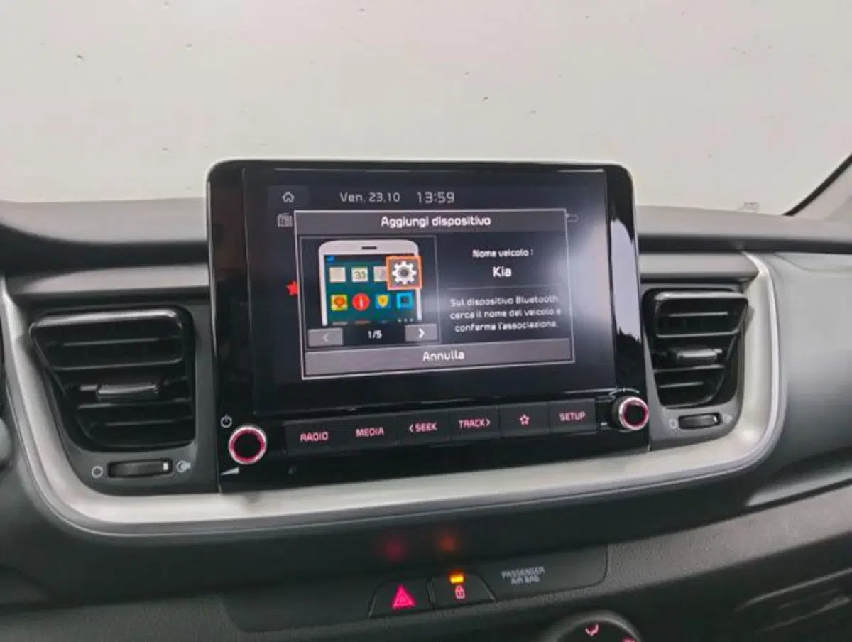 Kia Stonic usata a Como (12)