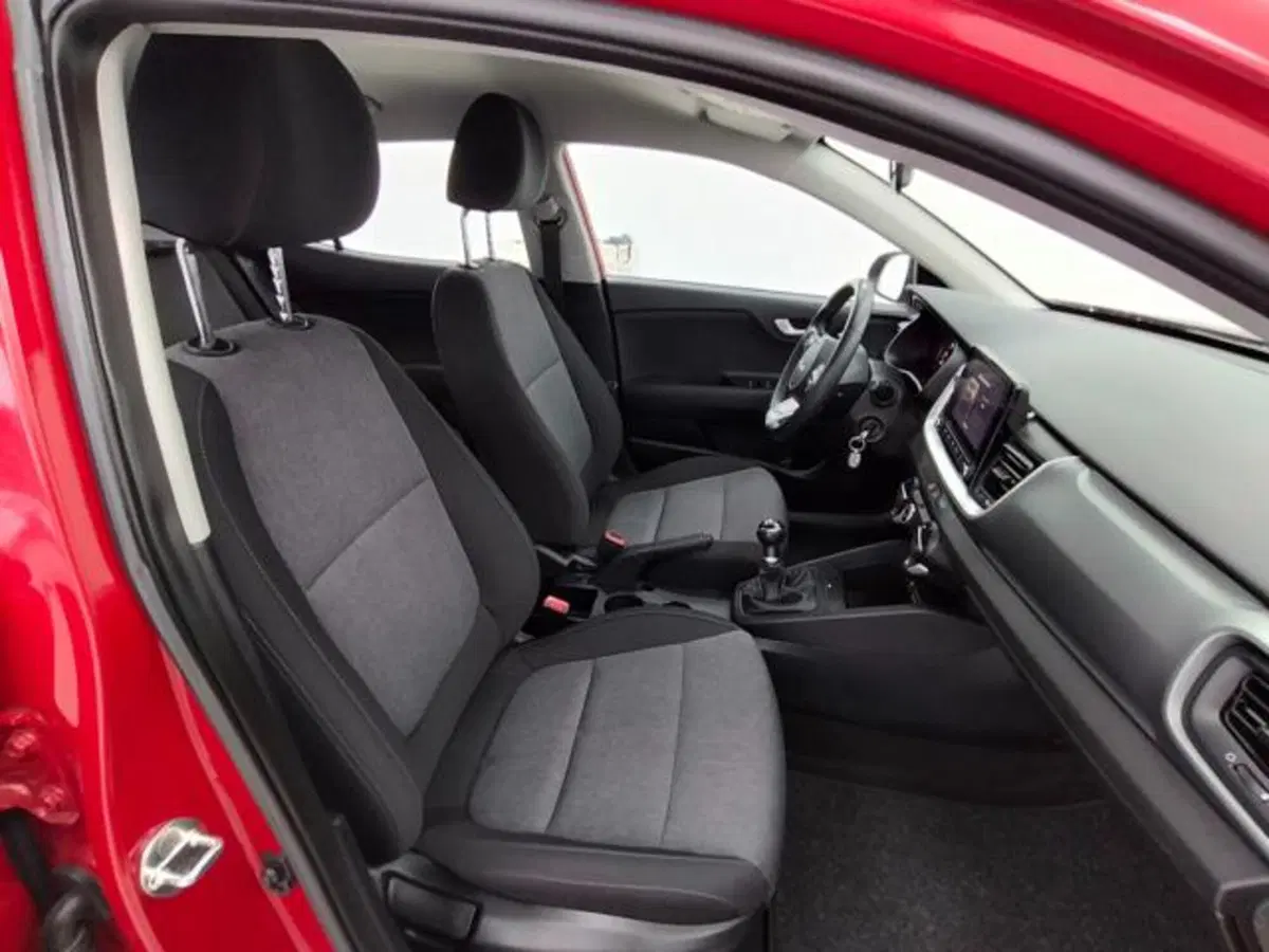 Kia Stonic usata a Como (3)