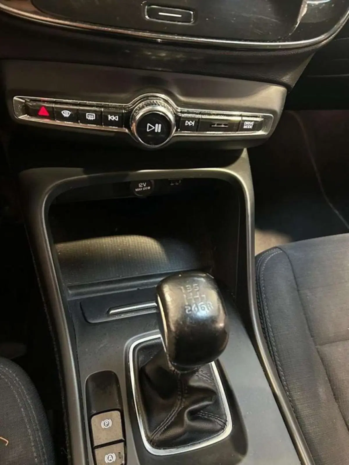 Volvo XC40 usata a Firenze (10)
