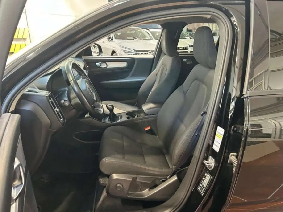 Volvo XC40 usata a Firenze (15)
