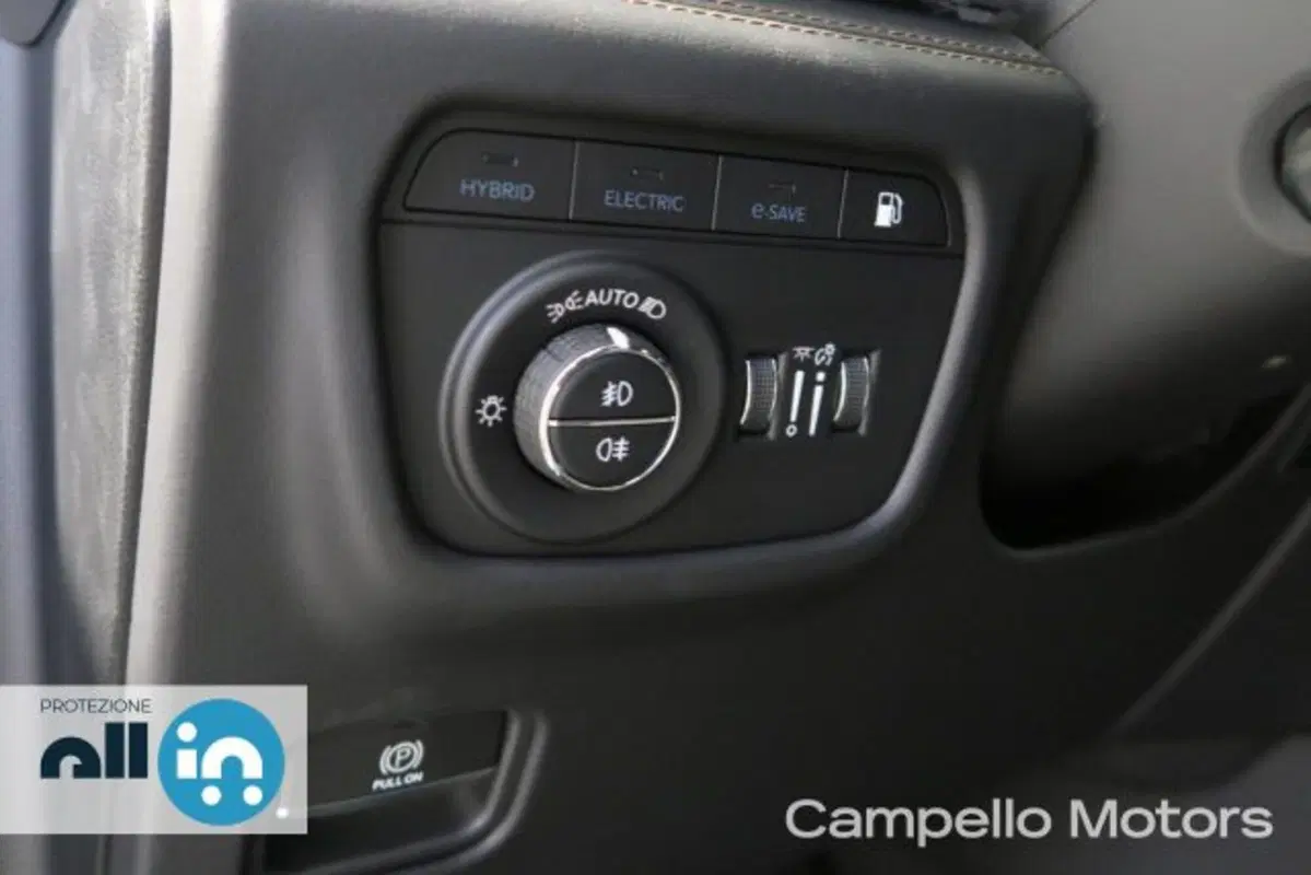 Jeep Grand Cherokee usata a Venezia (19)