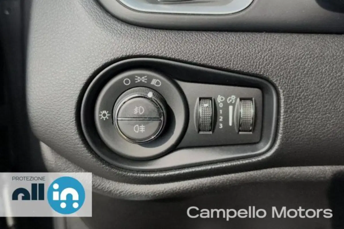 Jeep Renegade usata a Venezia (17)