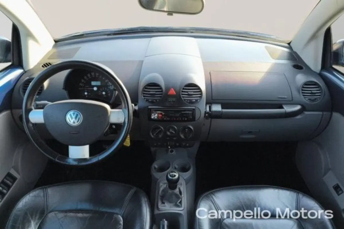 Volkswagen New Beetle Cabrio usata a Venezia (10)