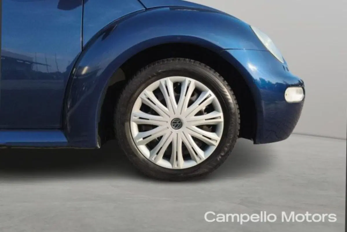 Volkswagen New Beetle Cabrio usata a Venezia (19)