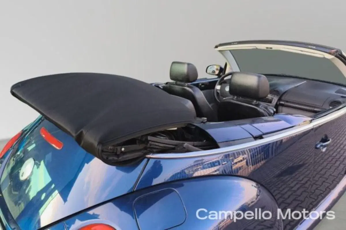 Volkswagen New Beetle Cabrio usata a Venezia (7)