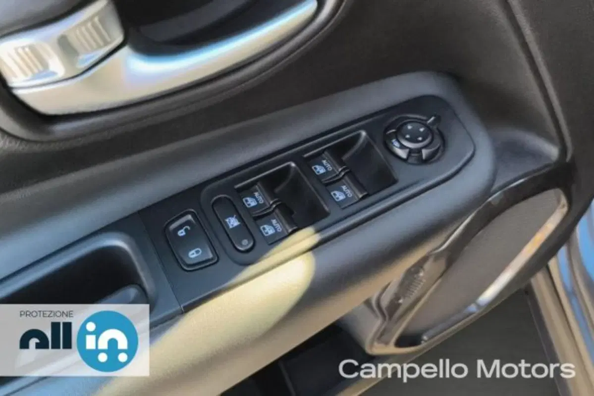 Jeep Renegade usata a Venezia (17)