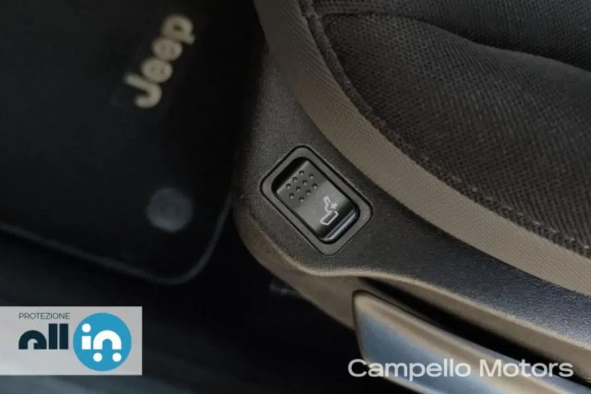 Jeep Renegade usata a Venezia (18)