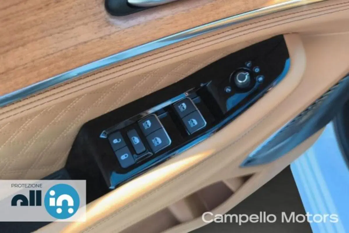 Jeep Grand Cherokee usata a Venezia (20)