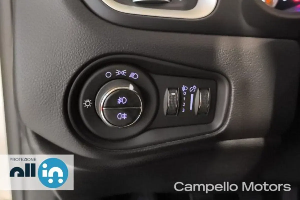Jeep Renegade usata a Venezia (17)