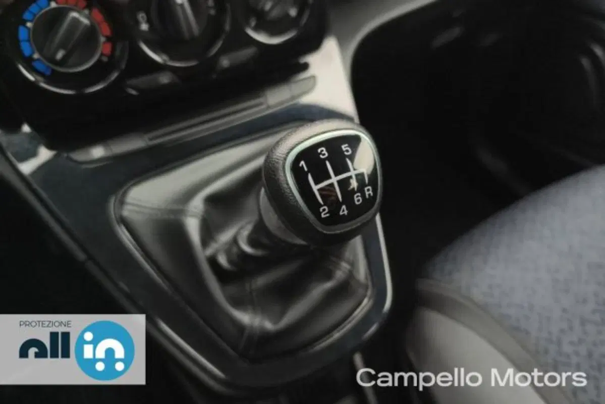 Lancia Ypsilon usata a Venezia (12)