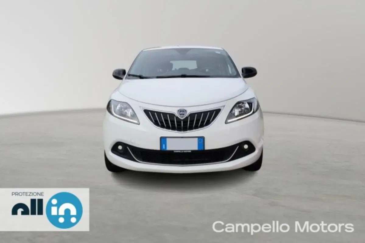 Lancia Ypsilon usata a Venezia (2)