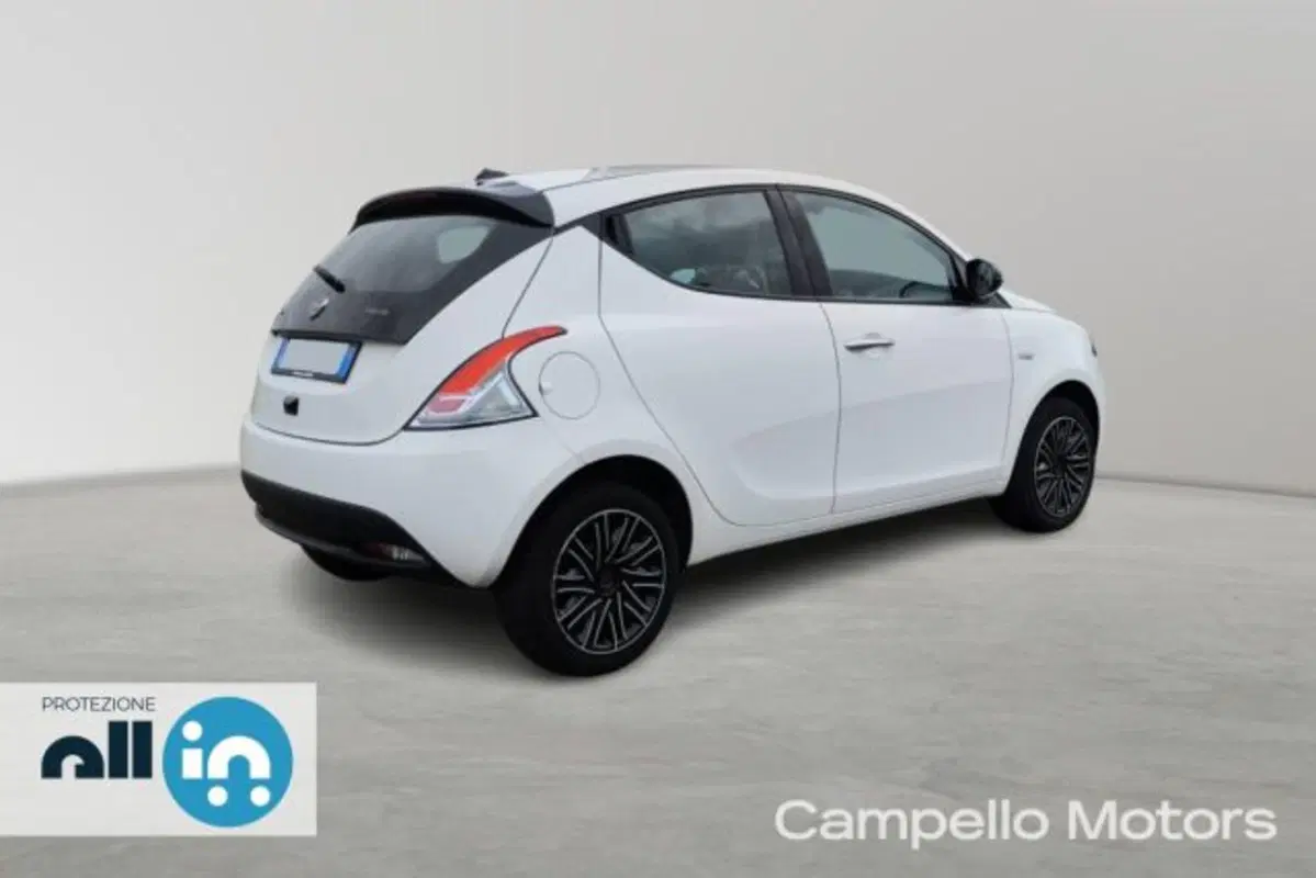 Lancia Ypsilon usata a Venezia (3)