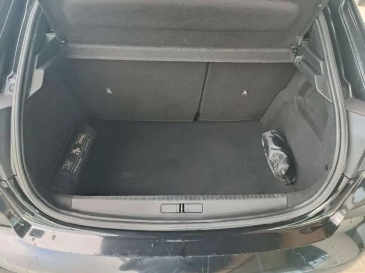Peugeot 208 usata a Pisa (12)