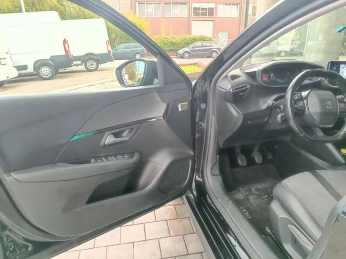 Peugeot 208 usata a Pisa (18)