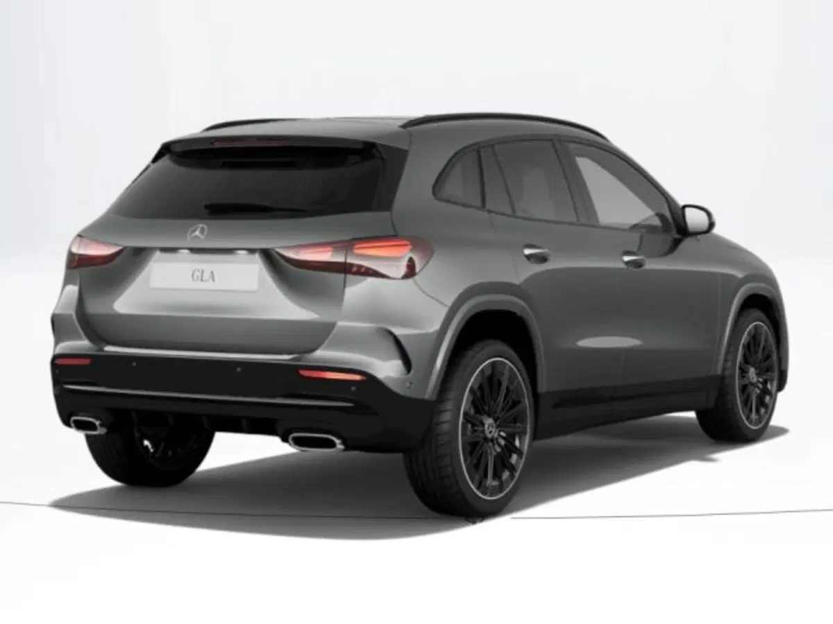 Mercedes-Benz GLA SUV nuova a Verona (2)