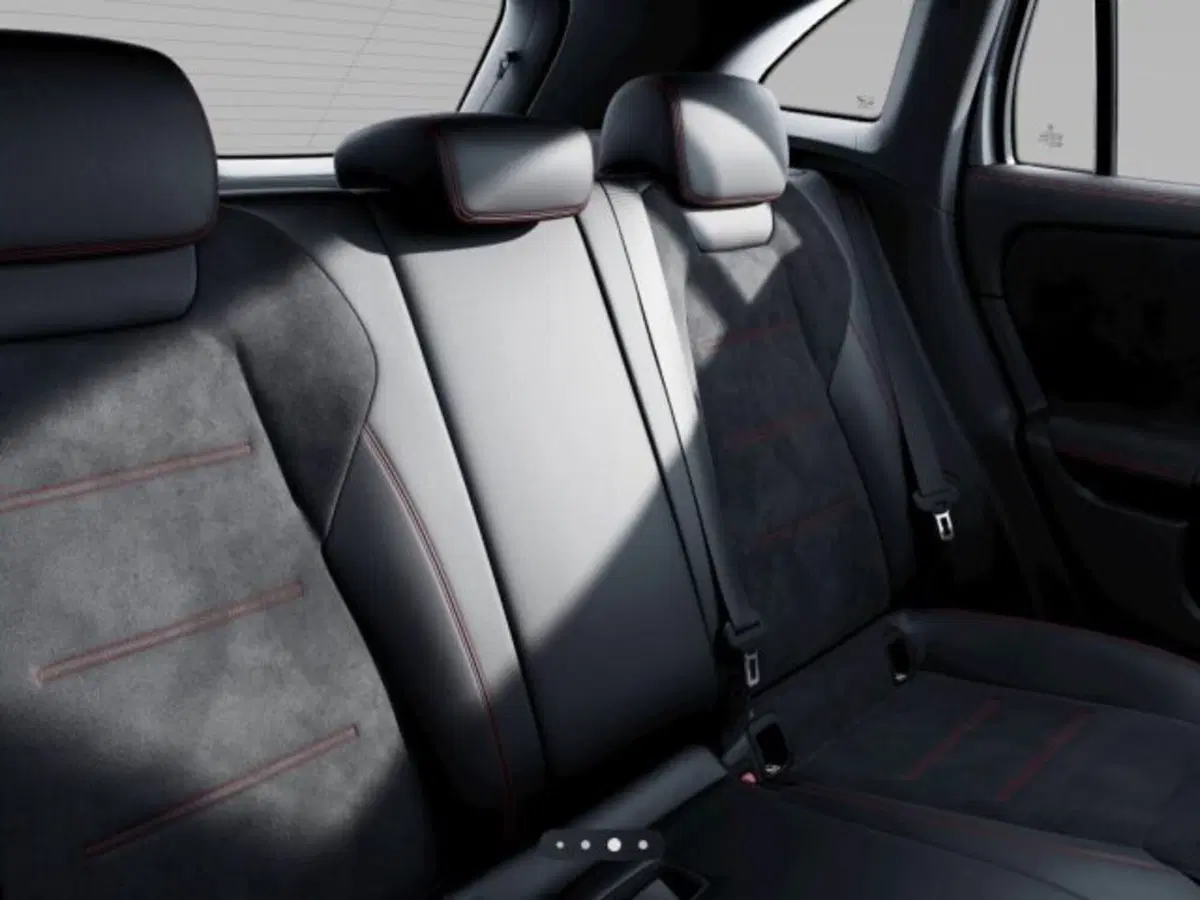 Mercedes-Benz GLA SUV nuova a Verona (7)