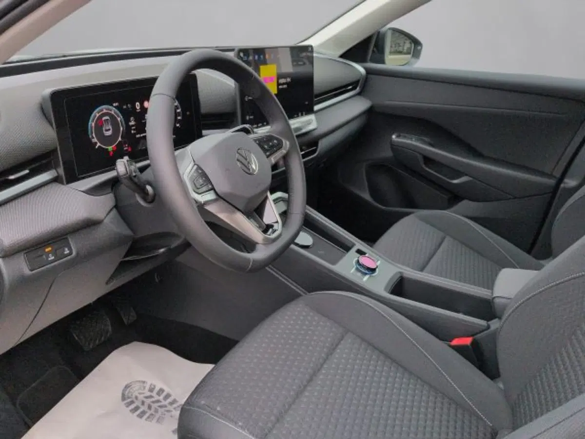 Volkswagen T-Roc nuova a Vicenza (7)