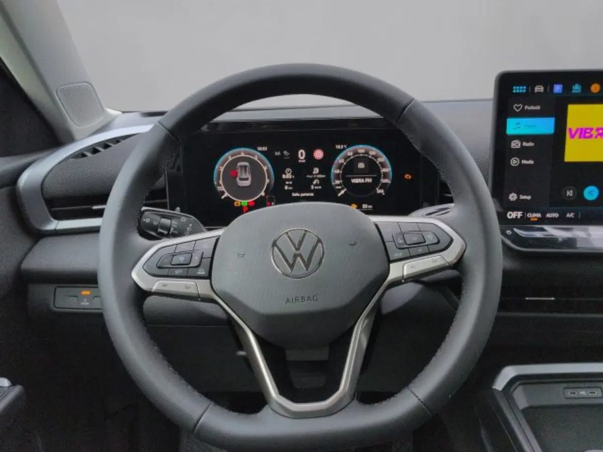 Volkswagen T-Roc nuova a Vicenza (9)