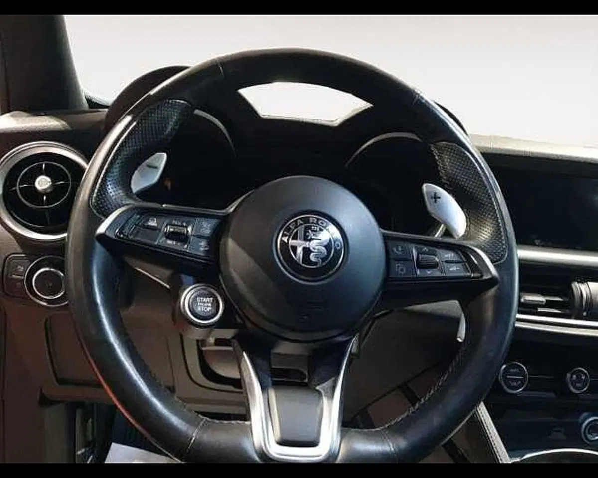 Alfa Romeo Stelvio usata a Cuneo (17)