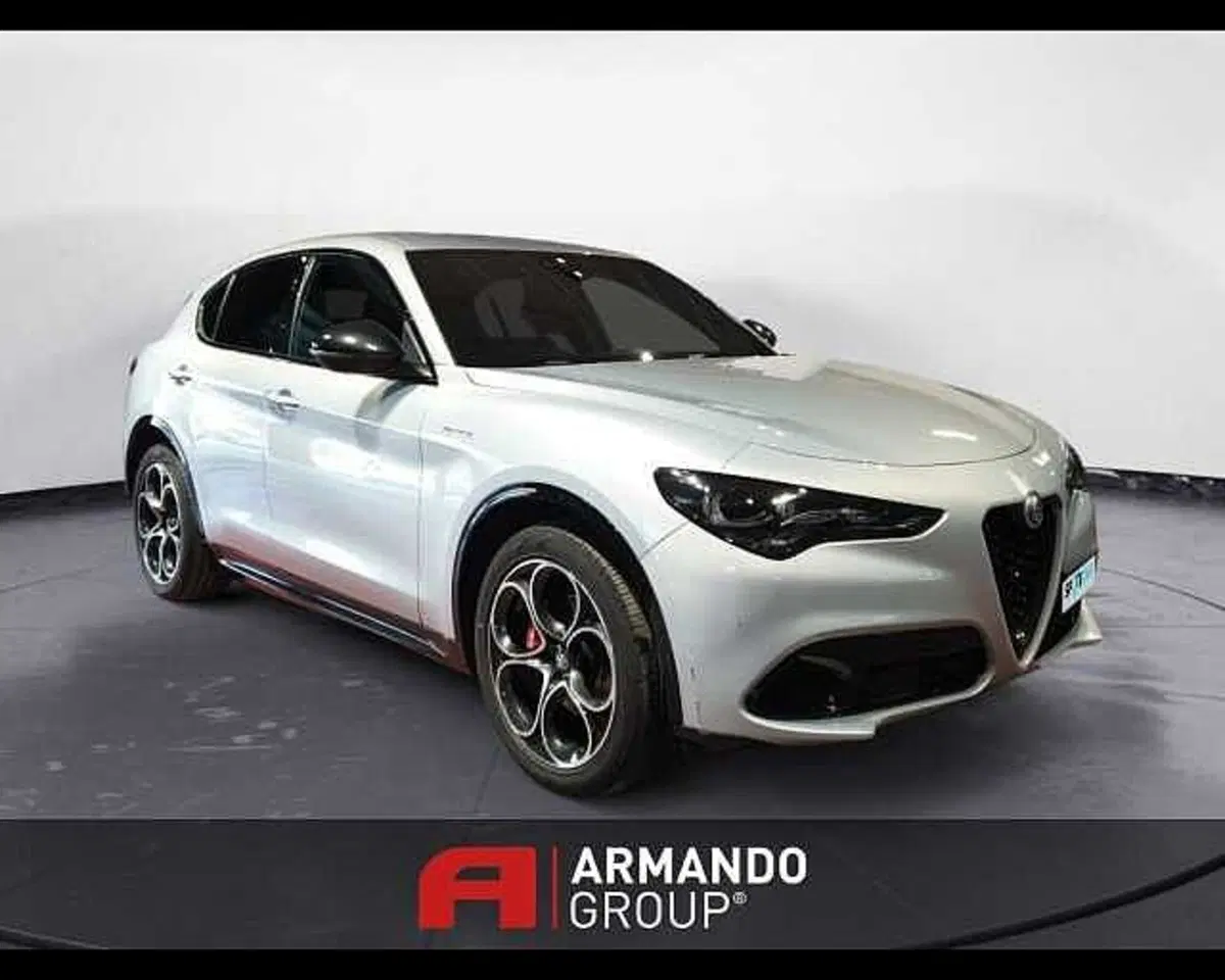 Alfa Romeo Stelvio usata a Cuneo (3)