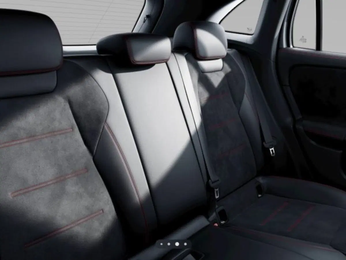 Mercedes-Benz GLA SUV nuova a Verona (7)