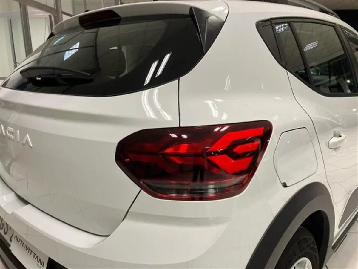 Dacia Sandero Stepway usata a Como (8)