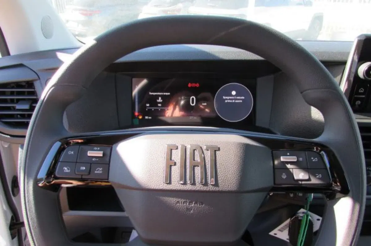Fiat Scudo Furgone nuova a Milano (11)
