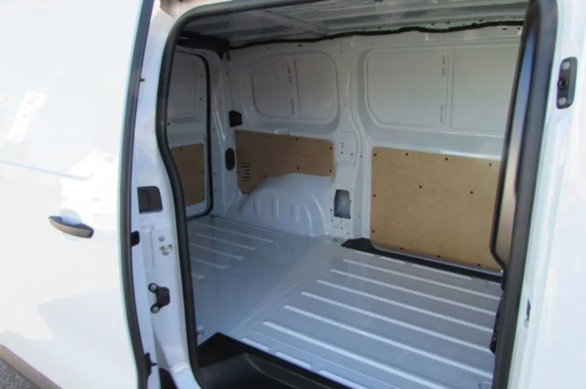 Fiat Scudo Furgone nuova a Milano (13)