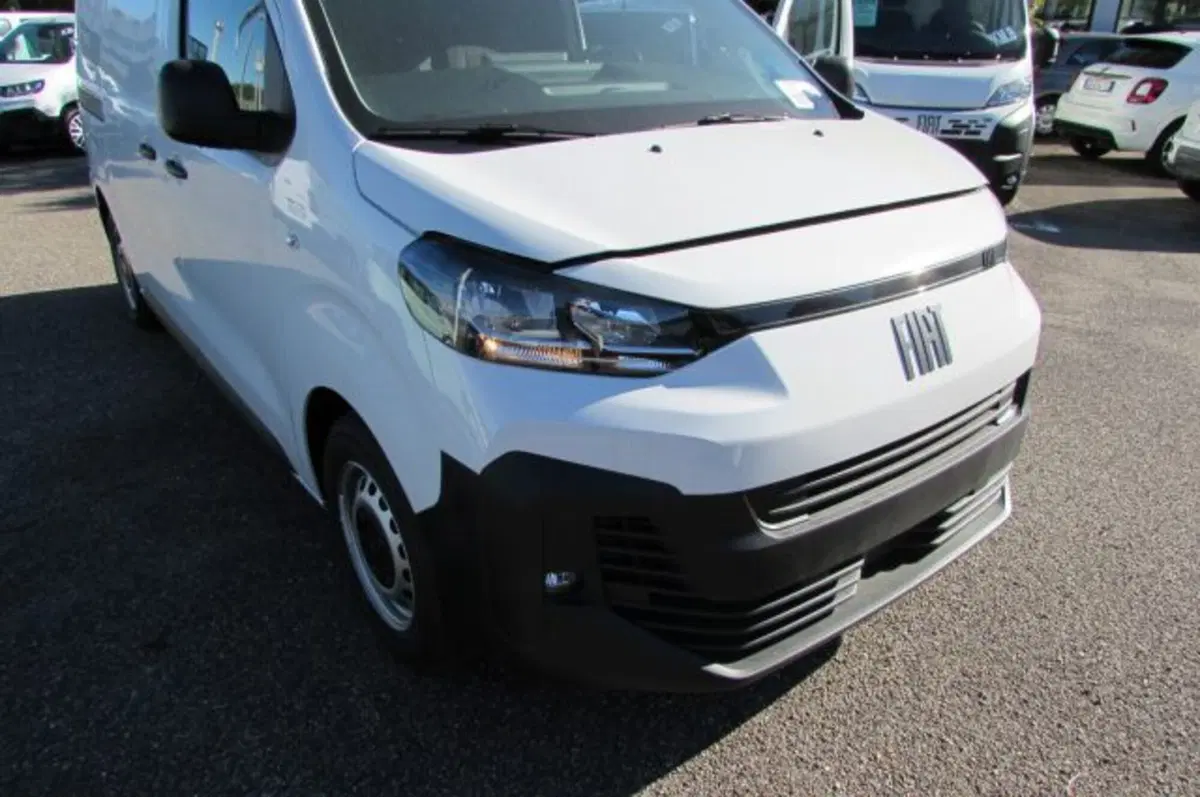 Fiat Scudo Furgone nuova a Milano (15)