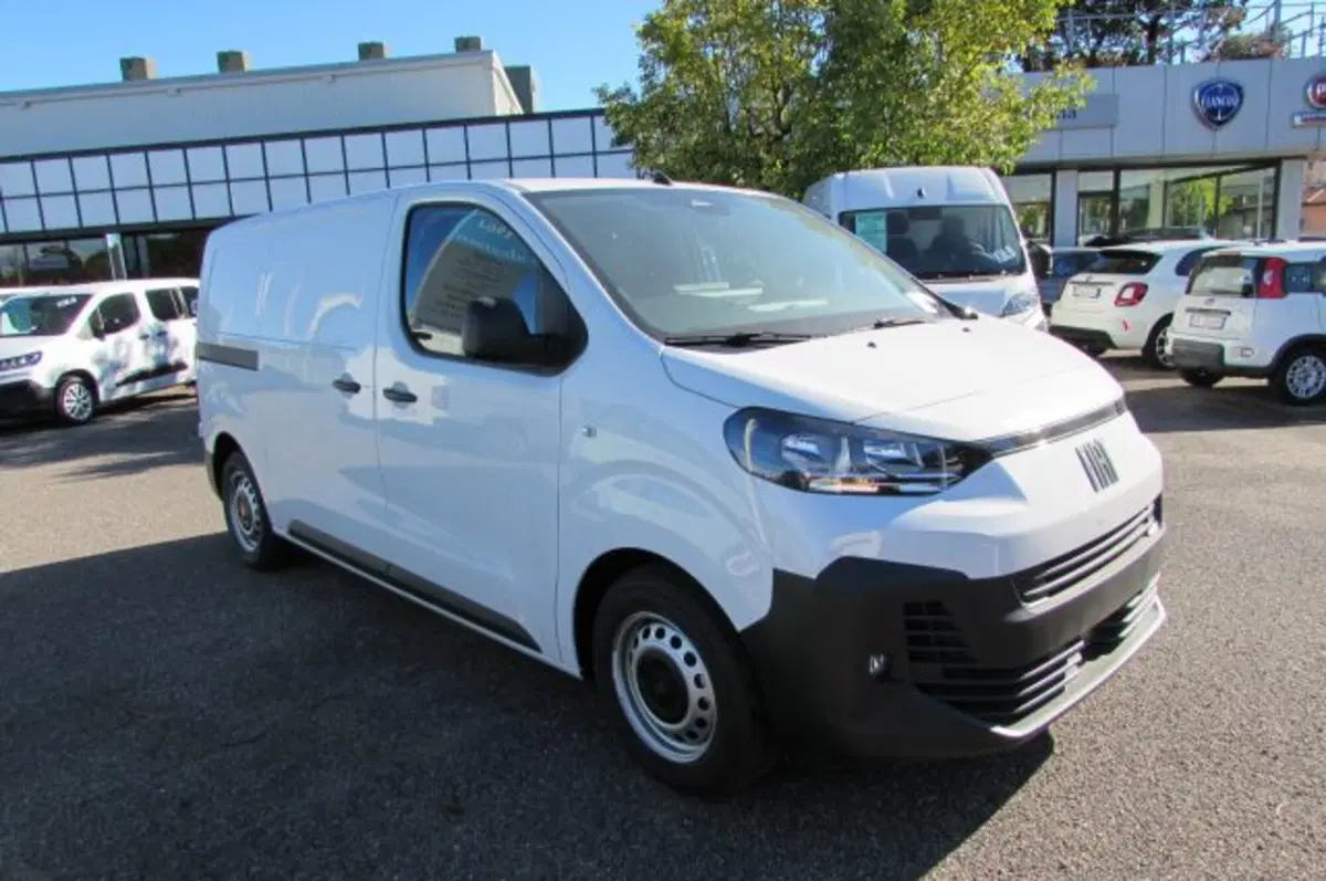 Fiat Scudo Furgone nuova a Milano (3)