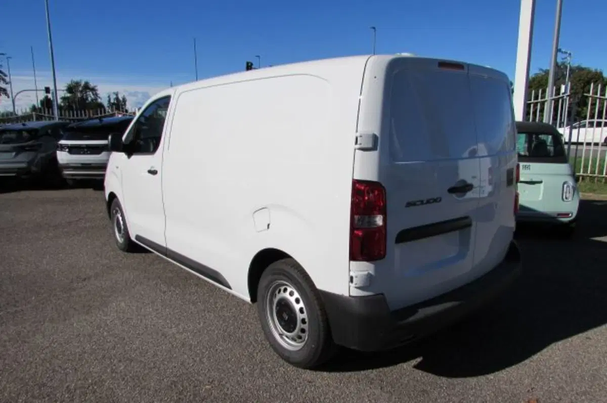 Fiat Scudo Furgone nuova a Milano (5)