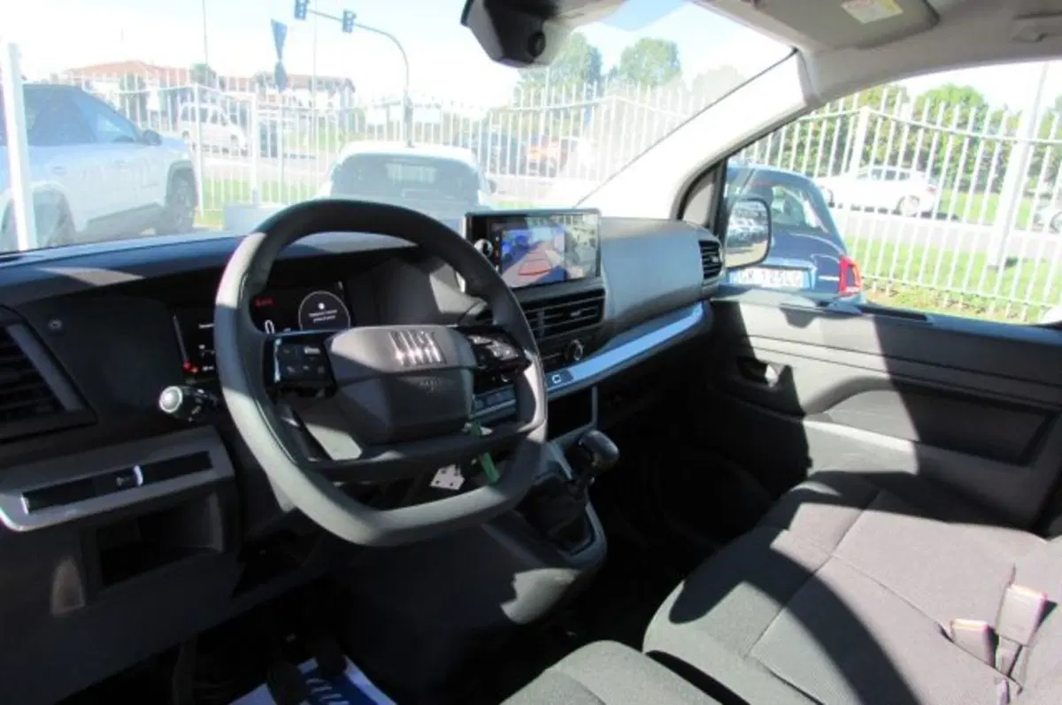 Fiat Scudo Furgone nuova a Milano (7)