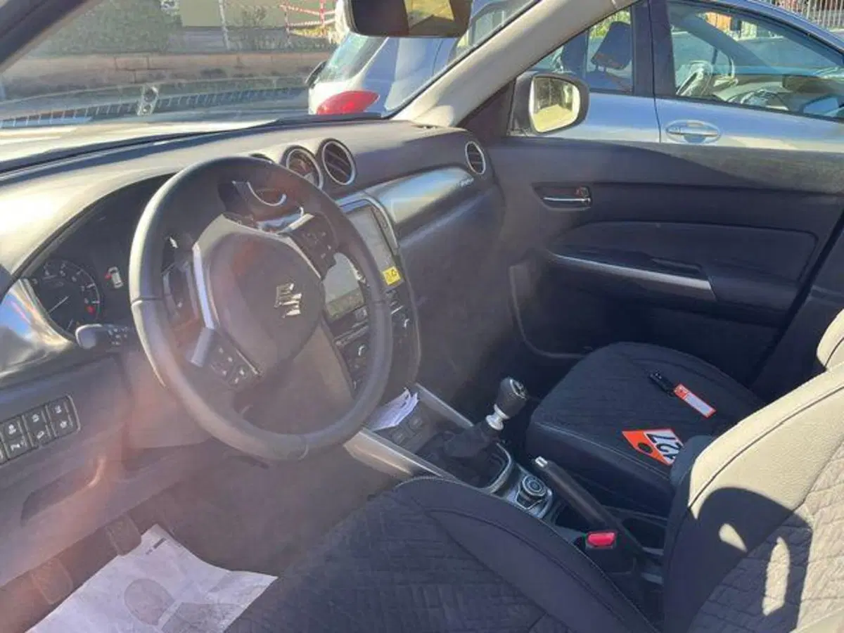 Suzuki Vitara nuova a Verbano Cusio Ossola (10)