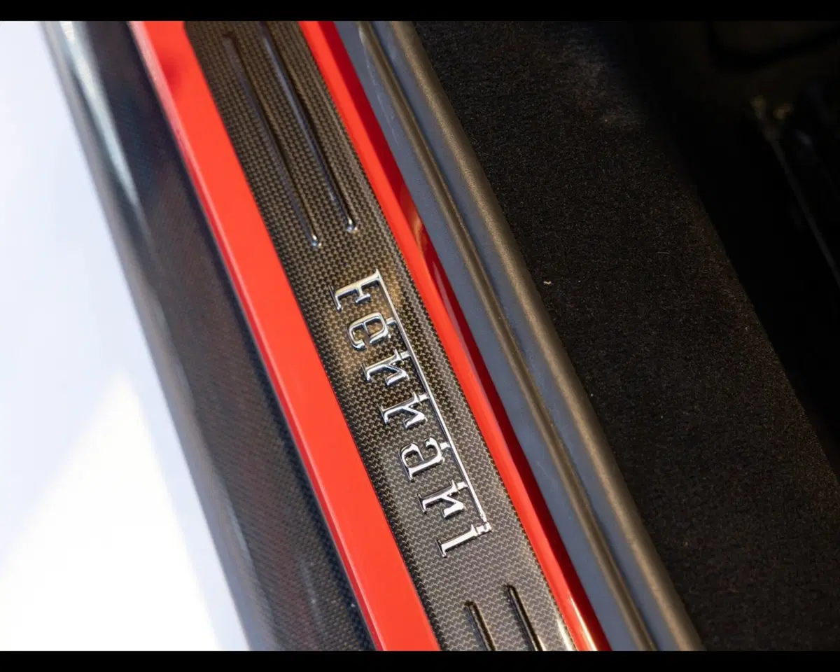 Ferrari 296 Coupé usata a Padova (20)