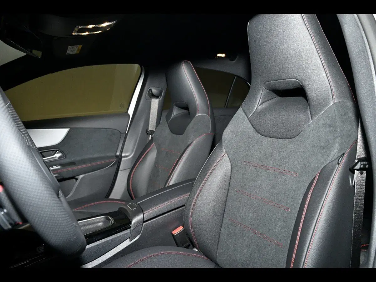 Mercedes-Benz Classe A nuova a Ancona (11)