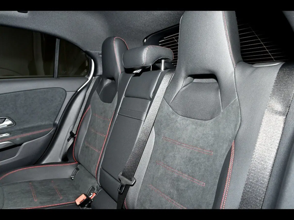 Mercedes-Benz Classe A nuova a Ancona (12)