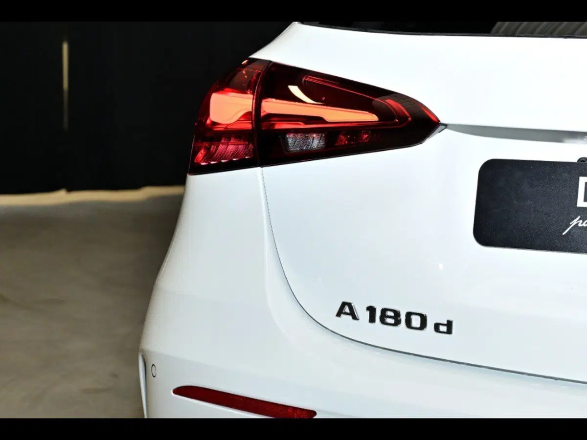 Mercedes-Benz Classe A nuova a Ancona (5)