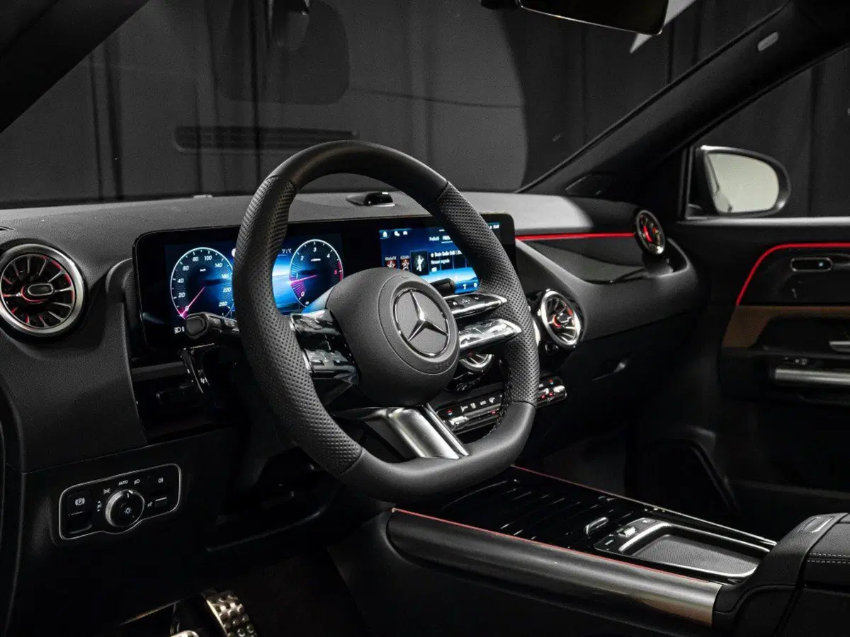 Mercedes-Benz GLA SUV nuova a Rimini (13)
