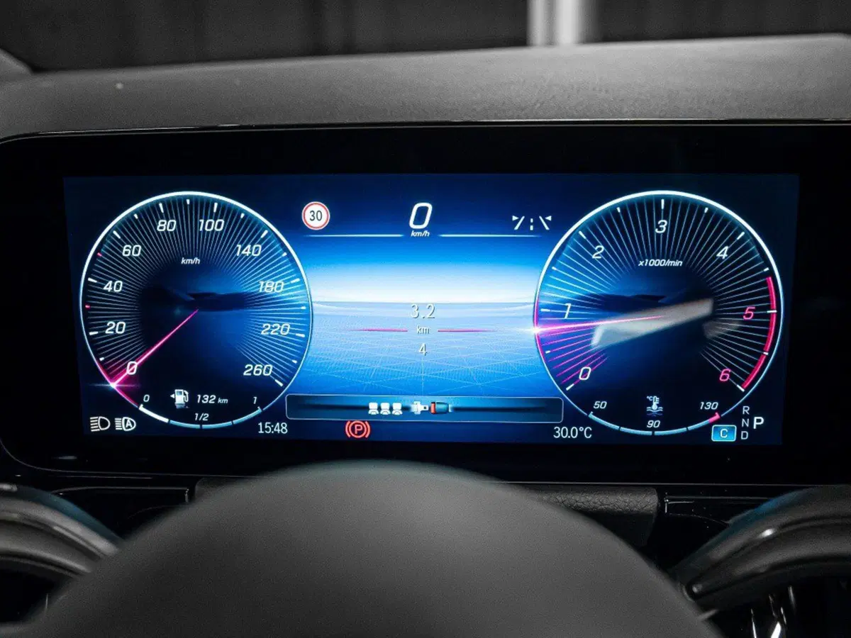 Mercedes-Benz GLA SUV nuova a Rimini (16)
